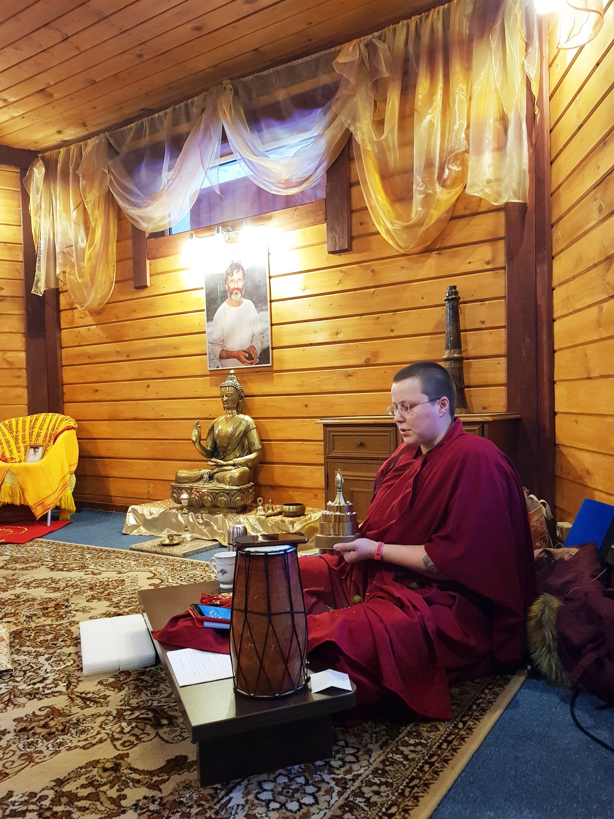 Подношение мандалы